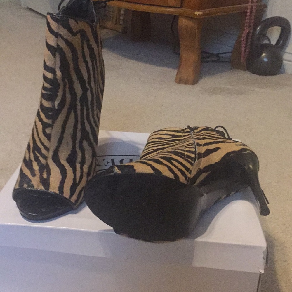 Booties - Picture 4 of 4